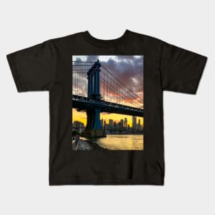 Manhattan Bridge Skyline Sunset Brooklyn New York City Kids T-Shirt